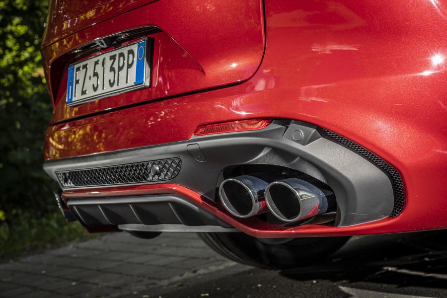 Детали экстерьера Alfa Romeo Stelvio Quadrifoglio (949) 2020 года  (WW) (фото 49 из 55)
